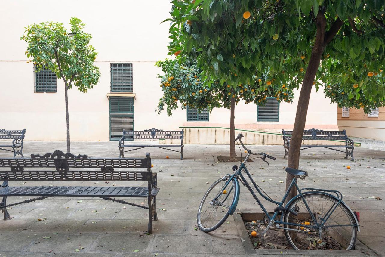 Alohamundi Escuelas Pias Seville Luaran gambar